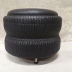 Jaren 60 Vintage Zwarte Poef Voetenbank Schuine Pootjes thumbnail 3