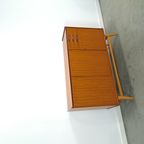 Teak Kast Met Schuine Poten En Lades Uit Zweden thumbnail 17