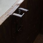 Prachtige Antieke En Unieke Kist/ Bank Uit De 17e Eeuw Met Mooi Houtsnijwerk, Charmante Details thumbnail 14