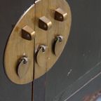 Antiek Houten Chinees Dressoir/ Altaar In Een Warme Donkere Kleur En Mooie Details thumbnail 10