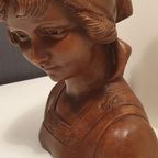 Kunsthars Buste Borstbeeld Jonge Vrouw Genummerd thumbnail 11