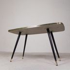 Vintage Salontafel Met Glazen Blad En Schuine Poten, Jaren 50 thumbnail 4