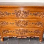 Louis Xv Franse Gebeeldhouwde Eiken Commode. thumbnail 14