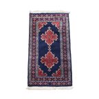 Subtiel Vloerkleed Met Voornamelijk Donkerblauw Gemaakt Van Wol 139x66cm thumbnail 5