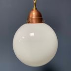 Opaline Glazen Bollamp Met Koperen Armatuur thumbnail 13