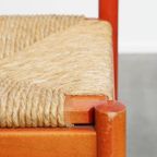 Leuke Set Van 2 Rode Vintage Houten Stoelen Uit De Jaren ’70 Met Een Gevlochten Rieten Zitting thumbnail 10