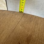 Grote Ronde Wabi Sabi Eiken Salon Tafel, Reliving thumbnail 3