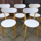Mooi Set Van 5 Witte Ronde Stoelen thumbnail 7