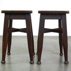 Set Van 2 Antieke Engelse Massief Eikenhouten Krukken/ Stools Met Een Vleugje Art Nouveau Stijl. thumbnail 5