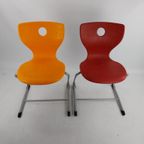 2 Stoelen. Design Verner Panton thumbnail 8