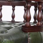 Klassieke Groene Rundleren En Houten Chesterfield Bureaustoel/ Captain Chair In Engelse Stijl thumbnail 11