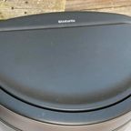 Brabantia Touch Bin Ovaal 40/50 Liter thumbnail 9