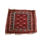 Klein Sierkleedje Met Voornamelijk Rood 65x71cm thumbnail 2