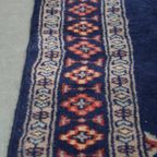 Subtiel Vloerkleed Met Voornamelijk Donkerblauw Gemaakt Van Wol 139x66cm thumbnail 3