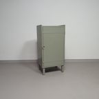 Prachtig Werkplaatskastje. Grijs Metaal Lockertje. Industrial Small Sideboard thumbnail 7