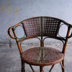 Chair thumbnail 2