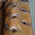 In Goede Staat Verkerende En Luxe Klassieke Rundleren Engelse Chesterfield Fauteuil thumbnail 9