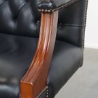 Tijdloze Zeer Donkerblauwe/ Zwarte Rundleren Chesterfield Bureaustoel Op Wieltjes thumbnail 15