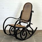 Vintage Thonet-Stijl Schommelstoel Zwart – Iconisch Design thumbnail 2