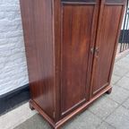 Engels Mahonie Tweedeurs Kastje Met 5 Vaste Plankjes, 81 Cm Breed, 97 Cm Hoog thumbnail 4