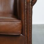 Stijlvolle En Tijdloze Bruine Rundleren Clubfauteuil In Engelse Stijl Met Een Luxe Afwerking thumbnail 10