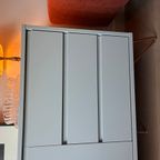 Stijlvol Licht Grijs Dressoir Met Koperen Poten Van MADE.com thumbnail 3