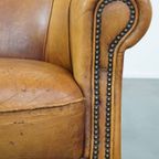 Karaktervolle, Charmante Vintage Schapenleren Clubfauteuil In Een Mooie Lichte Cognac Kleur thumbnail 11