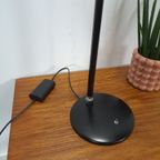 Zwart Metalen Kantelbare Bureaulamp Met Chromen Details thumbnail 15