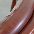 Comfortabele En Karaktervolle Set Van 2 Schapenleren Chesterfield Fauteuils Met Hocker thumbnail 18