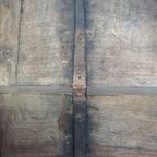 Antieke 17e Eeuwse Kist/ Kluis Met Leer Bekleed En Originele Sleutel En Een Uitstekend Patina thumbnail 13
