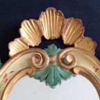 Kleine Cartouchespiegel In Italiaanse Rococo-Stijl Met Geschilderde Bloemmotieven thumbnail 6