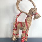 Zweedse Julbock Van Stro Met Rood Lint 33Cm Hoog thumbnail 3