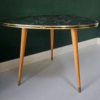 Vintage Salontafel / Koffietafel. Driehoekig, Drie Poten "Kidney Table" thumbnail 2