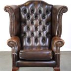 Prachtige Engelse Donkerbruine Rundleren Chesterfield Oorfauteuil Met Sierlijke Pootjes thumbnail 3