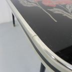 Vintage Salontafel Met Glazen Blad En Schuine, Taps Toelopende Poten thumbnail 15