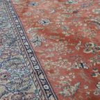 Erg Leuk Vloerkleed/ Tapijt In Oosterse Stijl Met Onder Andere Oudroze En Rode Tinten 298x201cm thumbnail 6
