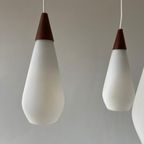 Midcentury Design Hanglamp – Teak, 3X Opaline Glas thumbnail 5