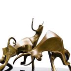 Bronzen Beeld “Fighting Bulls” Op Marmeren, John Mulvey 1978 thumbnail 4