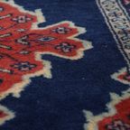 Subtiel Vloerkleed Met Voornamelijk Donkerblauw Gemaakt Van Wol 139x66cm thumbnail 6