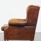Karakteristieke En Tijdloze Vintage Schapenleren Oorfauteuil Met Mooie Kleuren thumbnail 6