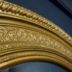 Antieke Ovale Spiegel In Gouden Lijst thumbnail 5