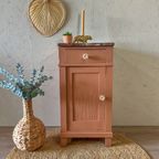 Kastje / Nachtkastje Met Marmer Blad In Terracotta Kleur thumbnail 2