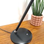 Zwart Metalen Kantelbare Bureaulamp Met Chromen Details thumbnail 10
