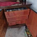 Notenhouten Dressoir thumbnail 3