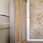 Modern Stijl Hoekkast In Taupe Met Goud thumbnail 5