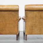 Set Van 2 Grote, Comfortabele En Stijlvolle Vintage Schapenleren Fauteuils Met Mooie Vormen thumbnail 4