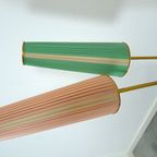 Jaren 50 Vloerlamp Met Roze En Groene Kap En Goudkleurige Poten thumbnail 13