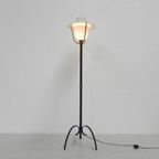 Staande Vintage Lamp Met Glazen Kap En Geperforeerd Stalen Kap thumbnail 2