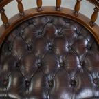 Chesterfield Bureaustoel Op Wieltjes, Draaibaar En Kantelbaar In Een Mooie Donker Bruine Kleur thumbnail 6