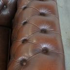 Karaktervolle, Correct Afgewerkte Vintage Rundleren Engelse Chesterfield 3 Zits Bank thumbnail 10